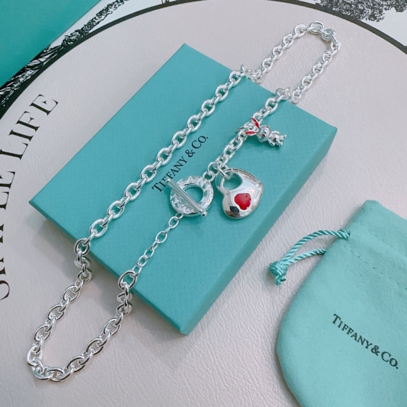 T*f*ny necklaces